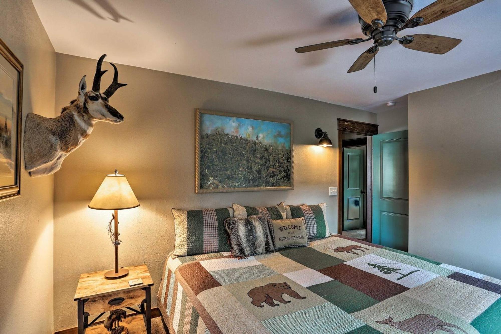 Cozy Custer Cottage W Deck: Walk To Shops Food Extérieur photo