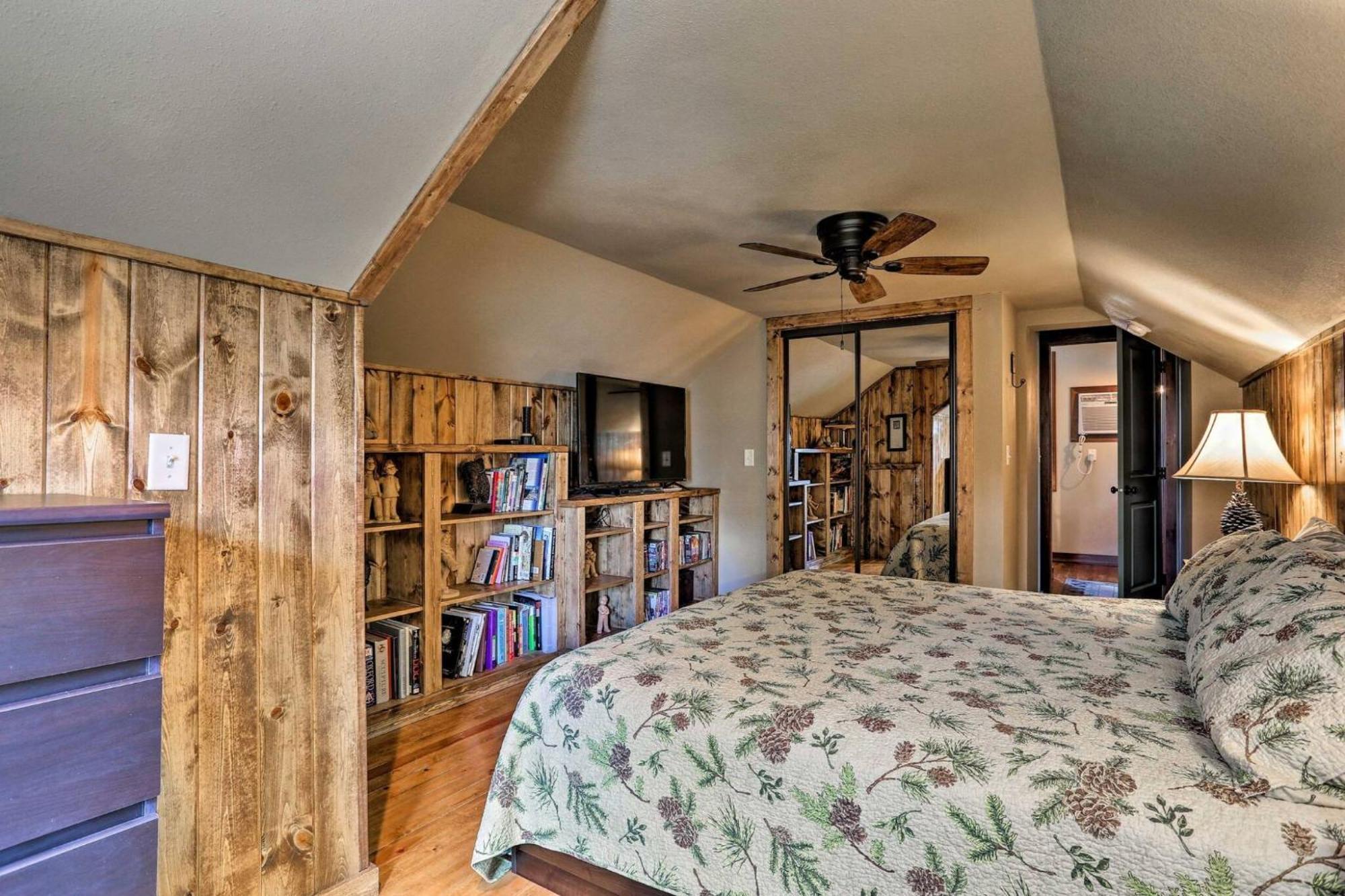 Cozy Custer Cottage W Deck: Walk To Shops Food Extérieur photo